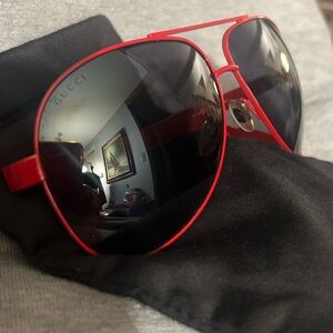 🦁 Gucci Embossed Sunglasses